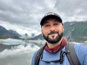 Portrait de Craig Santos Perez