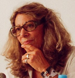 Portrait de Barbara Cassin